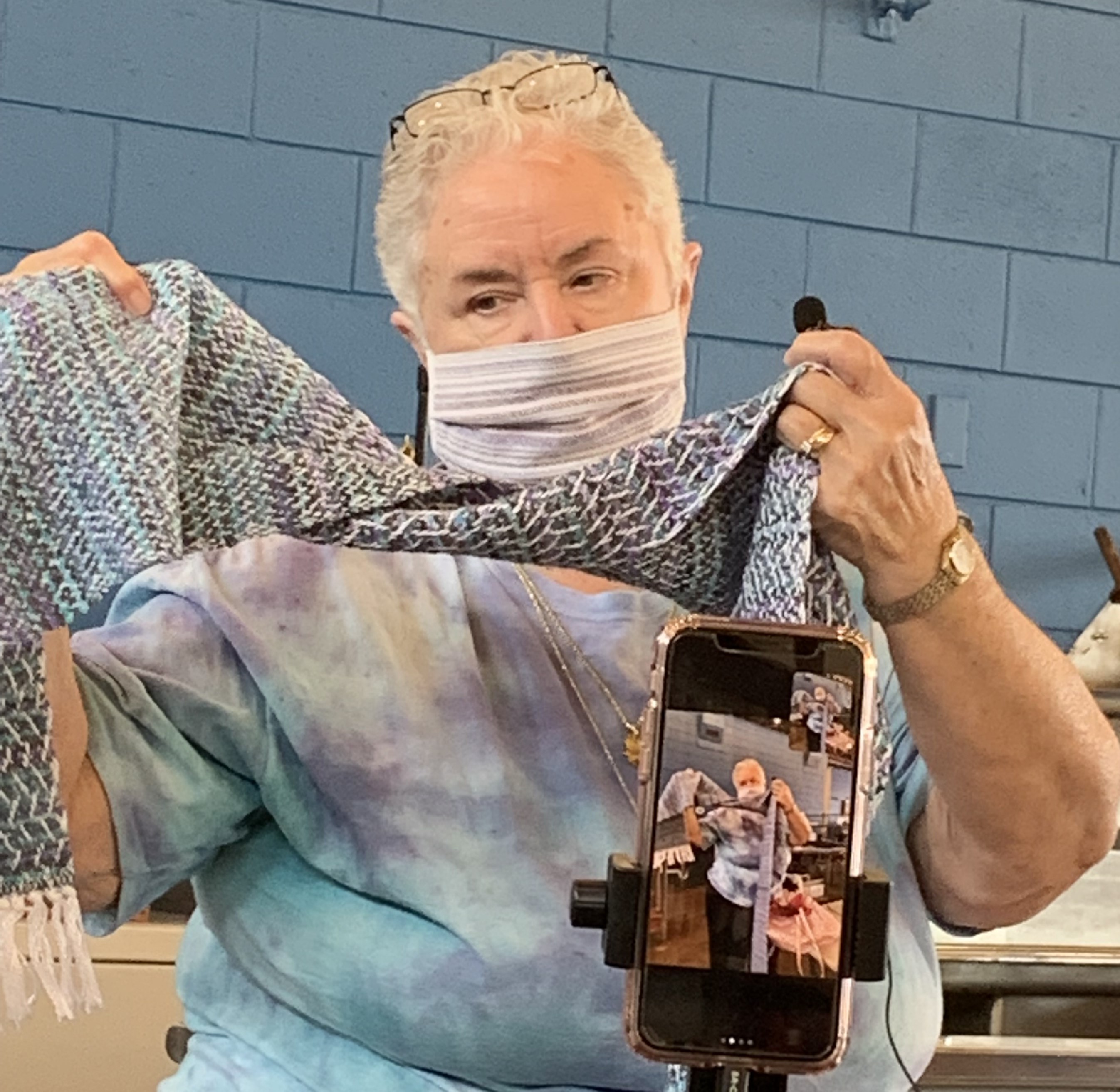 Twill scarf with white warp and a gradient weft of blues and purples